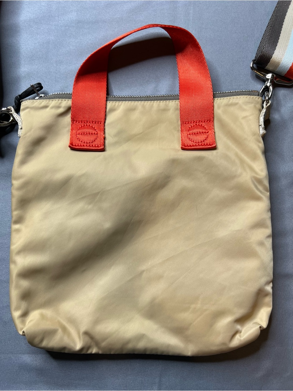 ShortyLOVE Amuse Medium Crossbody Tote Bag | Latte Nylon | Boardwalk Strap - Picture 8 of 12